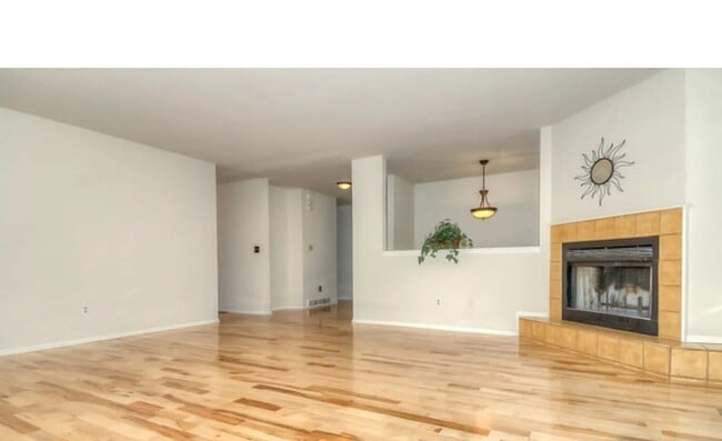Building Photo - 1253 Elder Ave
