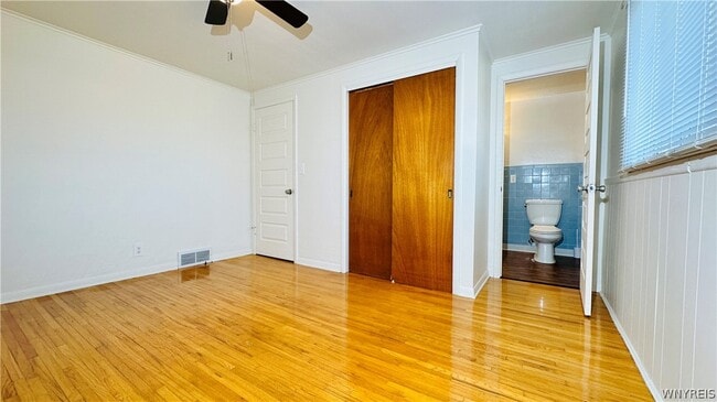 Building Photo - 954 Brighton Rd