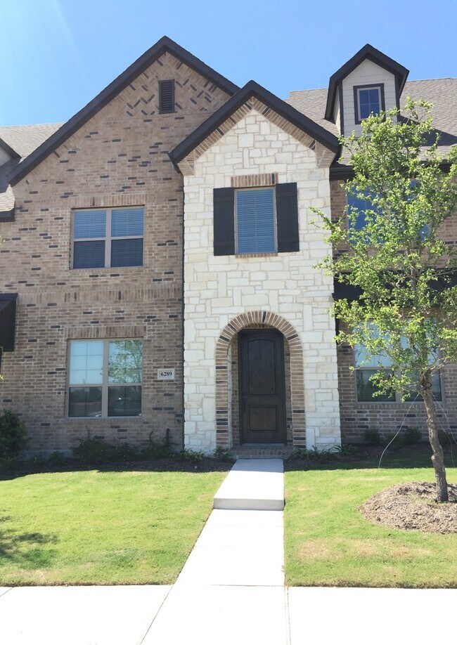 Building Photo - GORGEOUS 3 BEDROOM TOWNHOUSE LOCATED IN VILLAS AT STONEGATE IN MCKINNEY!