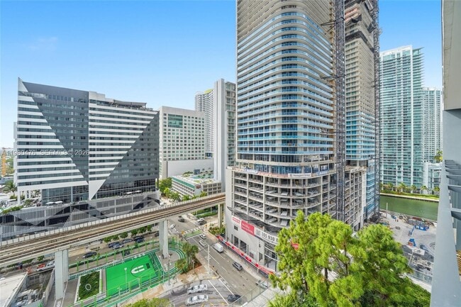 Building Photo - 88 SW 7th St