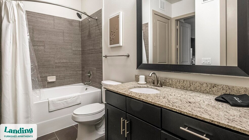 Building Photo - 2626 Fountain View Dr