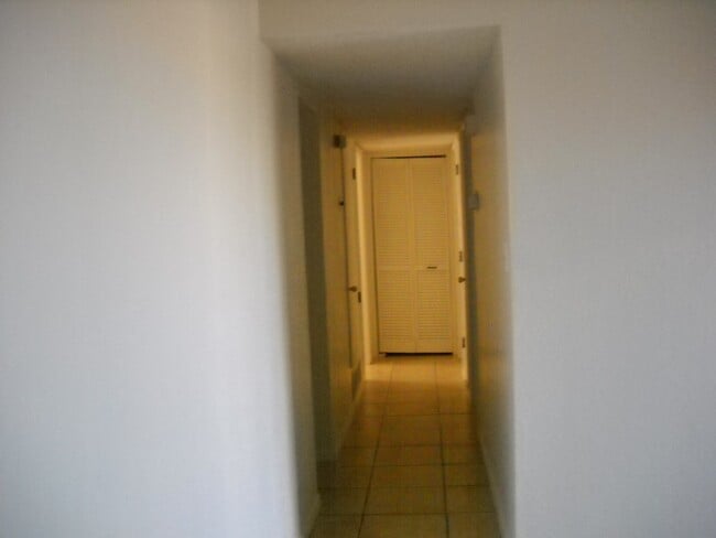 Building Photo - Great views on one acre.