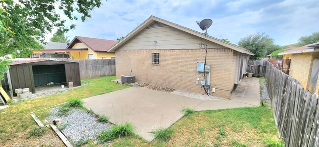 Building Photo - 5805 Gale Ct