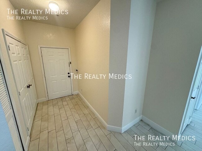 Building Photo - 13512 Turtle Marsh Loop