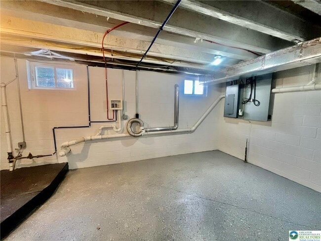 Building Photo - 138 Chestnut St