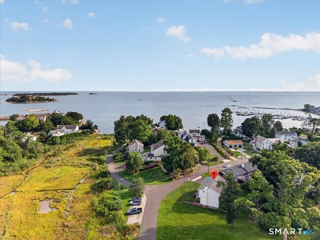 Building Photo - 24 Thimble Farms Rd