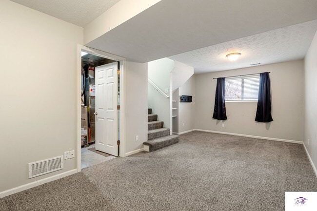 Building Photo - PENDING