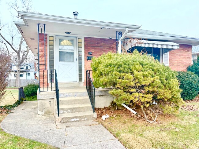 Building Photo - 3129 Hassler St