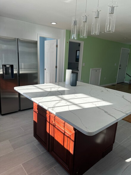 Building Photo - 11 Sherbrooke Ave