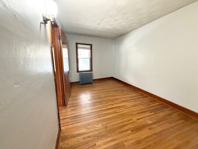 Building Photo - 328 Olmstead Ave