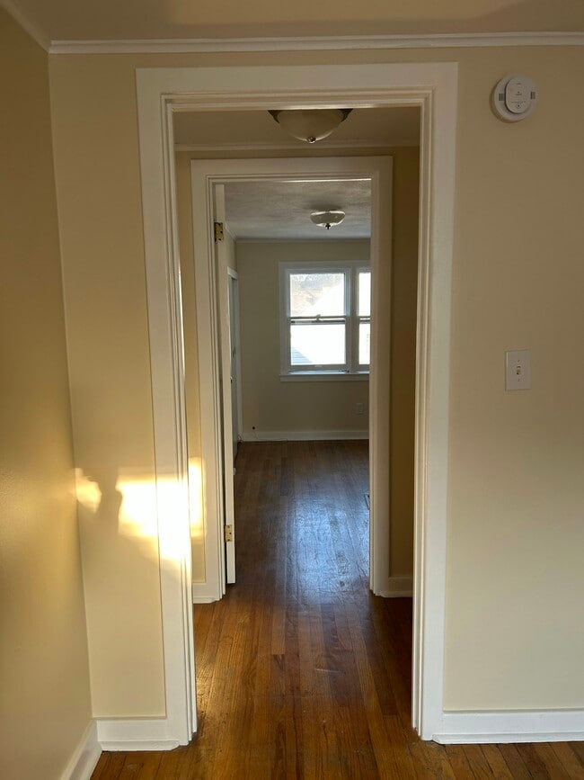 Building Photo - 213 Garden City Dr