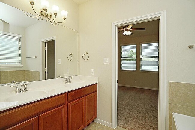 Building Photo - 18011 Alora Springs Trace