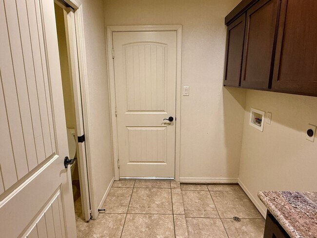 Building Photo - 4 bedroom view home in San Luis, AZ