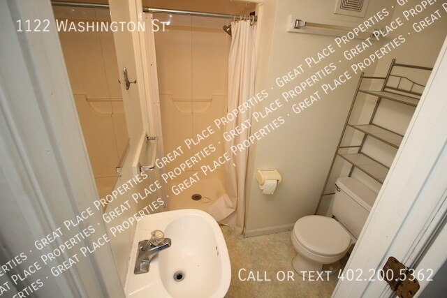 Building Photo - 1122 Washington St
