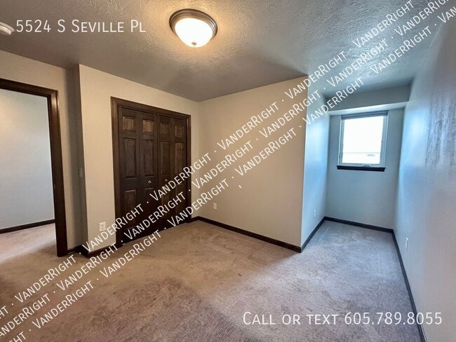 Building Photo - 5524 Seville Pl