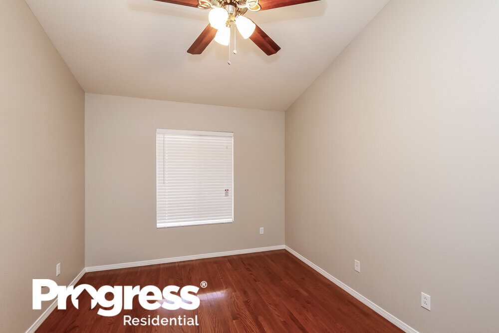 Building Photo - 5560 Merriweather Dr