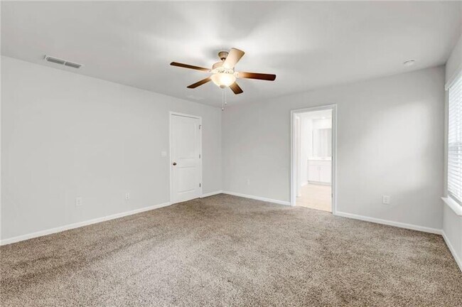 Building Photo - 334 Wells Cir