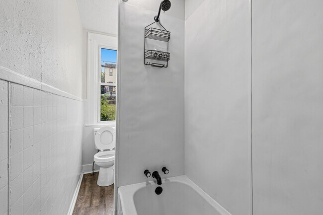 Building Photo - 5206 Lotus Wy