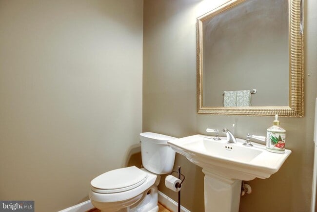 Building Photo - 5105 Claybank Ln