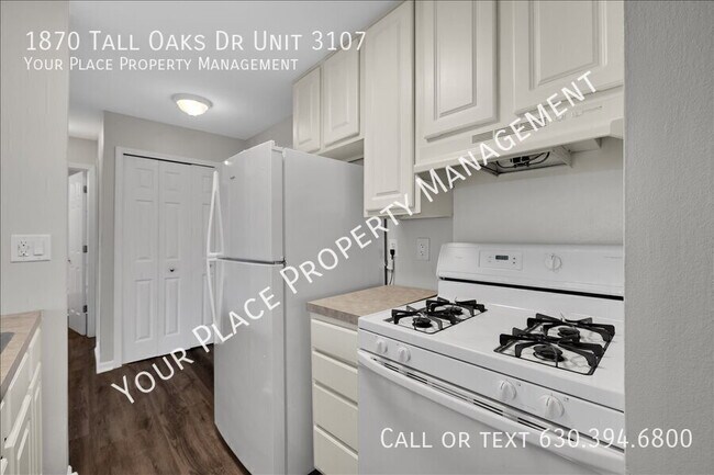 Building Photo - 1870 Tall Oaks Dr