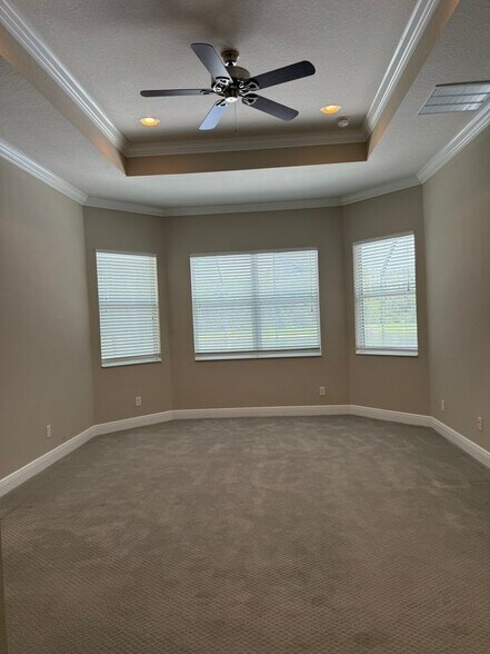 Building Photo - 16015 Cape Coral Dr