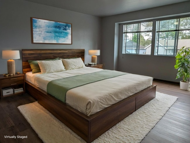 Building Photo - West of Lake Meridian, Easy Commute & Clos...