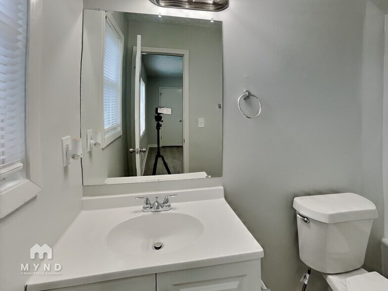 Building Photo - 7313 Penland Dr