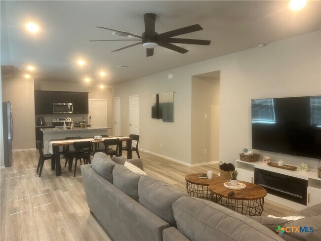 Building Photo - 8704 Cantera Rdg Rd