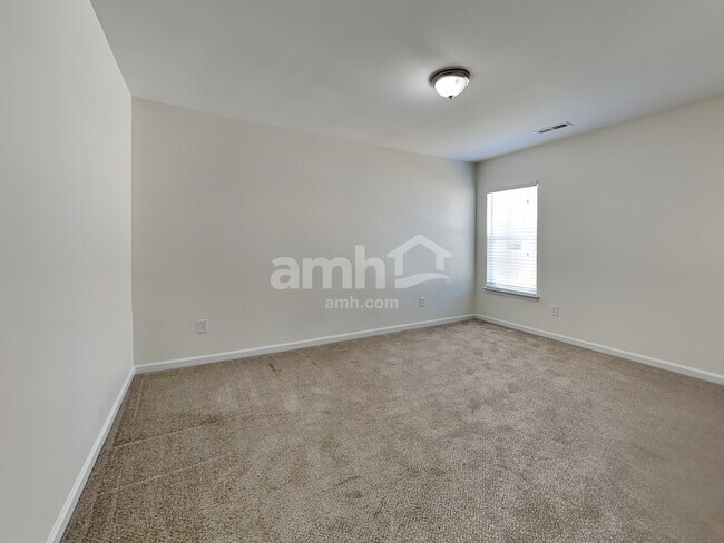 Building Photo - 816 Jennifer Lane