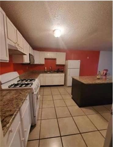 Building Photo - 7201 Salem Dr