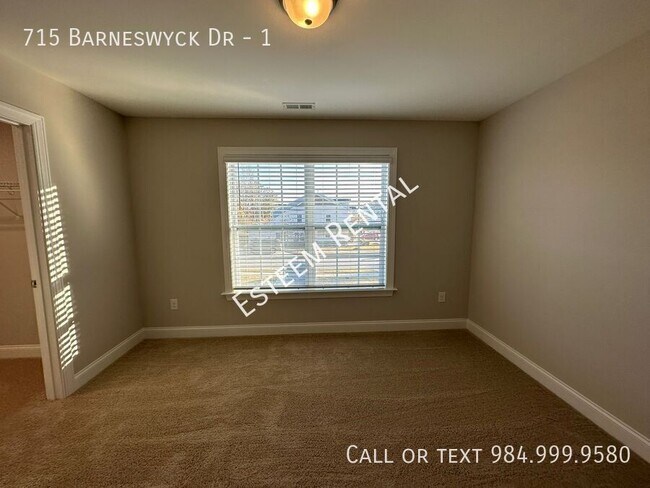 Building Photo - 715 Barneswyck Dr