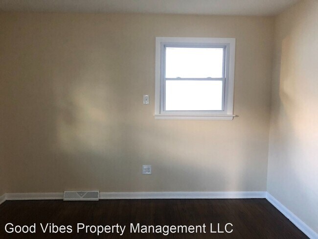 Building Photo - 2 br, 1 bath House - 166 Linden Ave