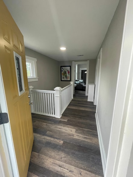 Building Photo - 230 N Randolph St