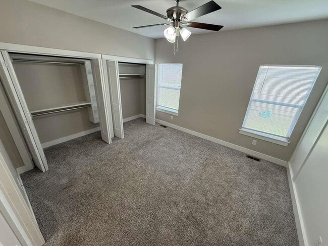 Building Photo - 5150 N Toben Dr