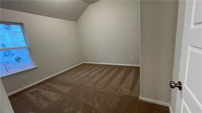 Building Photo - 6617 Covina Ln