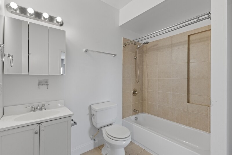 Building Photo - 1005 N Arlington Ave