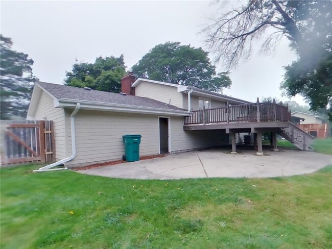 Building Photo - 6421 Limerick Dr