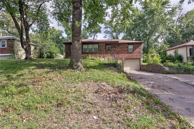 Primary Photo - 1416 Kiowa St