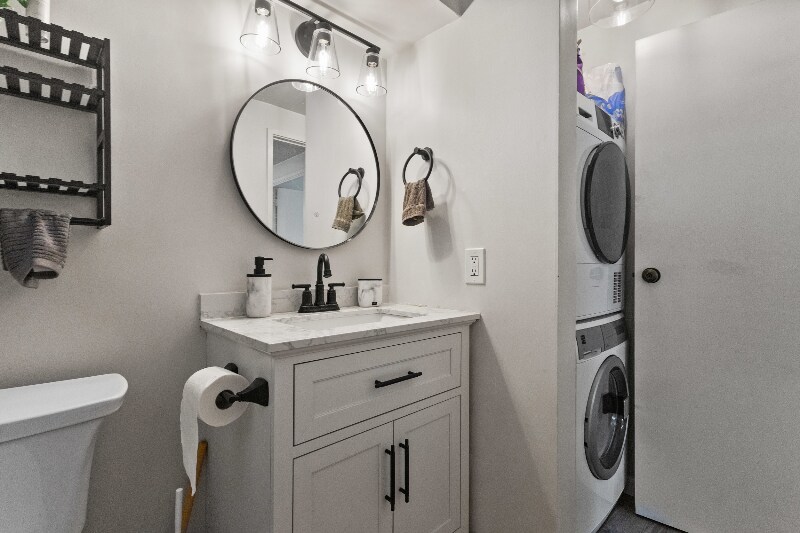 Building Photo - 909 Coolidge St