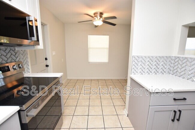 Building Photo - 118 Flamingo Dr