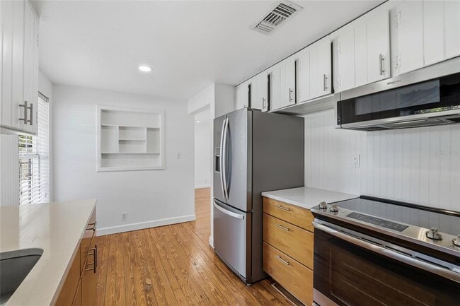 Building Photo - 2854 W Rainbow Cir