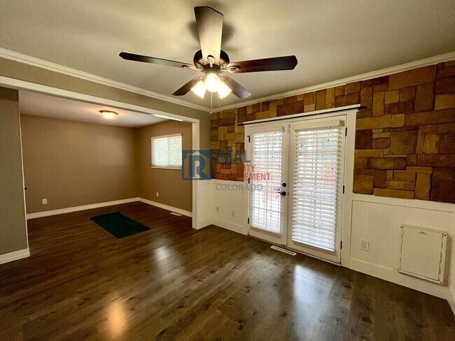 Building Photo - 4316 Ridgeglen Rd