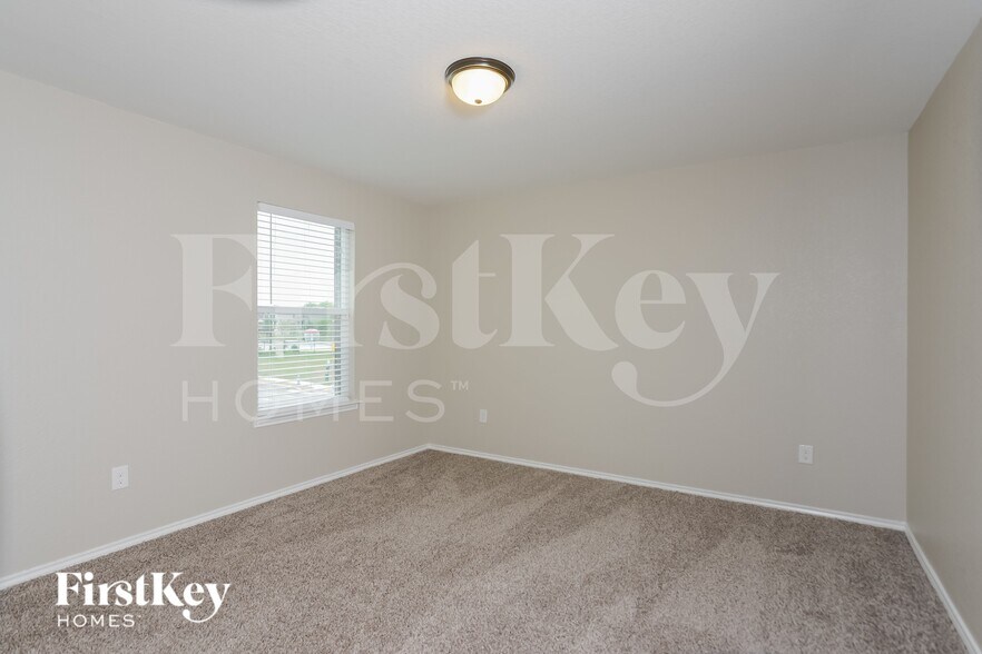 Building Photo - 15302 Cascade Point