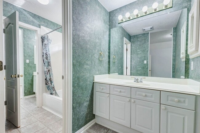 Building Photo - 12906 Silent Shore