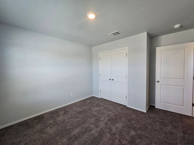 Building Photo - 1241 LEXINGTON Dr