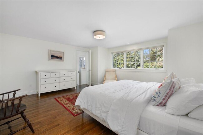 Building Photo - 21 Ocean Heights Rd