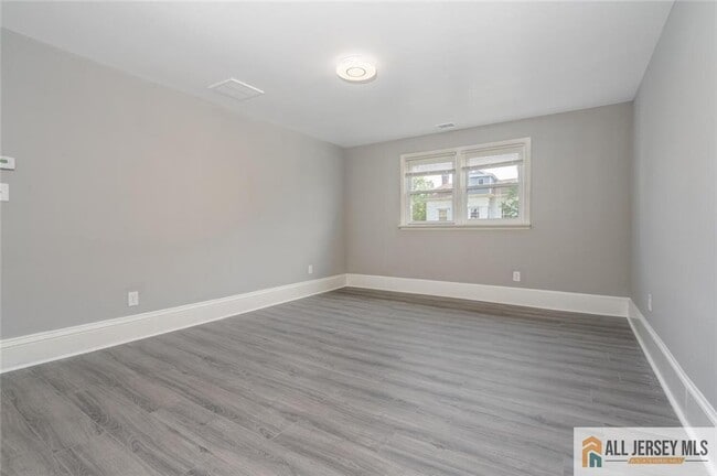 Building Photo - 153 Belvidere Ave