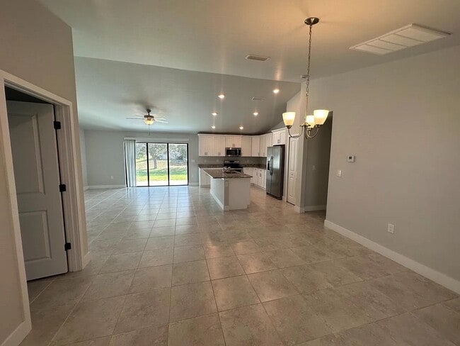 Building Photo - 2710 28th St SW