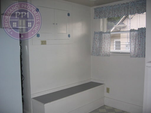 Building Photo - 3018 NE 43rd Ave
