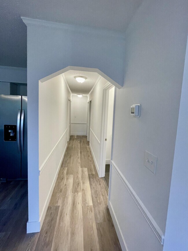 Building Photo - 51 Allen Ave